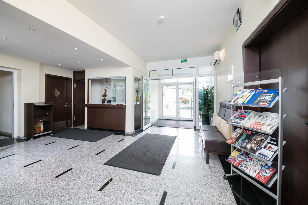Hotel Restaurant Vater Rhein Вьорт ам Рейн Екстериор снимка